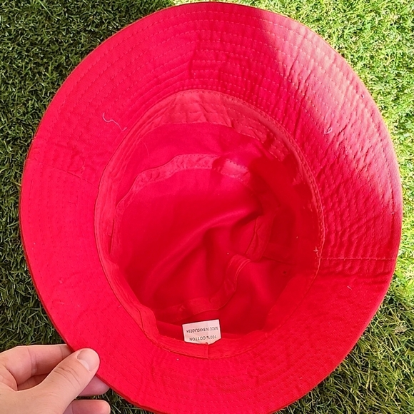 Red Hat with Golf Graphic - Picture 5 of 6